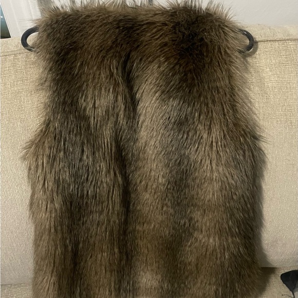 Vest - Picture 5 of 5